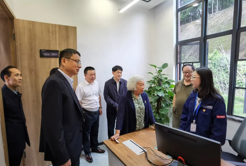湖南省關工委調(diào)研組赴中部產(chǎn)業(yè)基地考察 