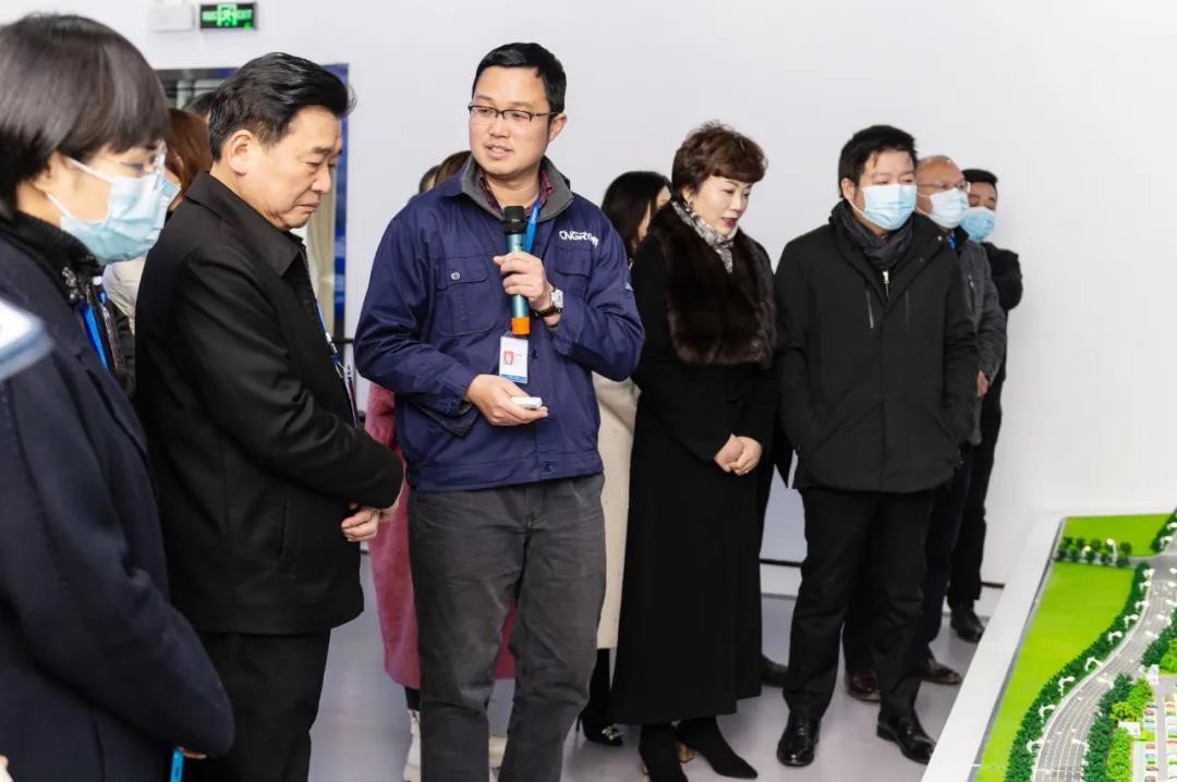 全國、省、市人大代表赴中部產(chǎn)業(yè)基地開展會前集中視察工作